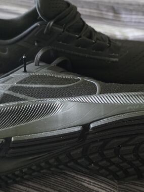 Nike Men's Black Athletic Running Shoes — All-Black Trainer